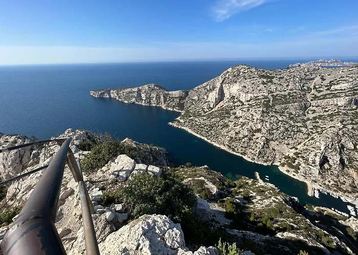 Vue Mer Le Panoramique Vieux-Port De Marseille